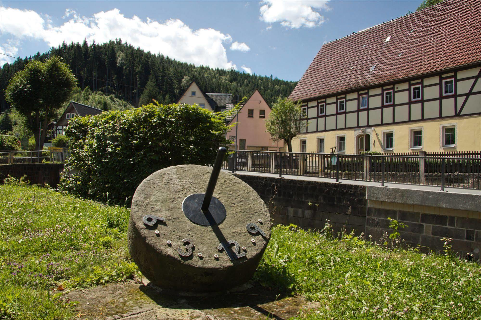 Hotel garni Grundmühle Bad Schandau Exterior foto